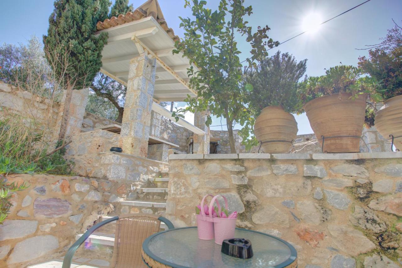 فندق Mani Stone Towers Kotronion  المظهر الخارجي الصورة