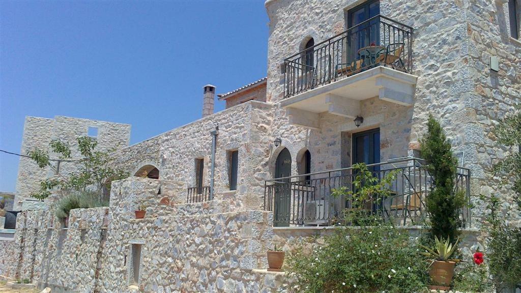 فندق Mani Stone Towers Kotronion  المظهر الخارجي الصورة